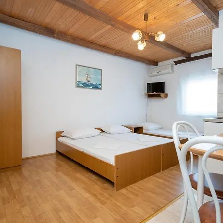 招待所 And With Parking Space Biograd Na Moru, Biograd - 4305