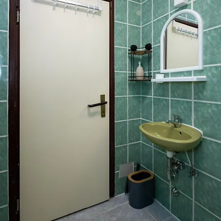 And With Parking Space Biograd Na Moru, Biograd - 4305 Guest house