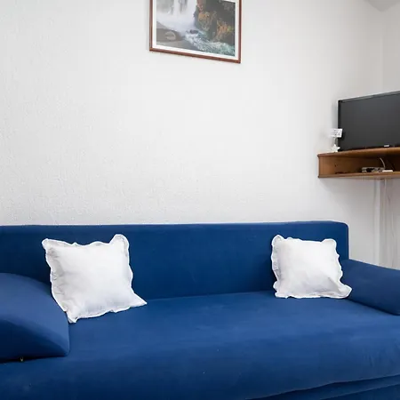 And With Parking Space Biograd Na Moru, Biograd - 4305 Guest house