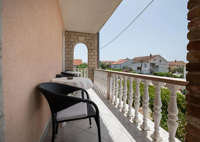 Pensionat And With Parking Space Biograd Na Moru, Biograd - 4305 3*