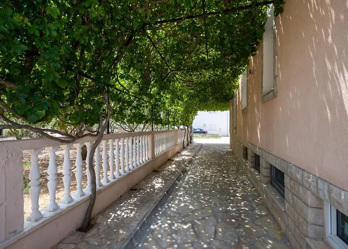 Pensionat And With Parking Space Biograd Na Moru, Biograd - 4305