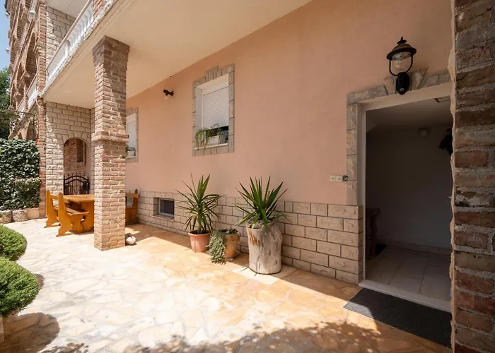 And With Parking Space Biograd Na Moru, Biograd - 4305 Pensionat 3*